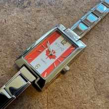 WW435 Canadian Flag Watch
